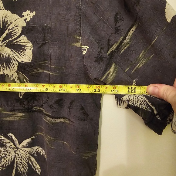 Tommy Bahama Silk Hawaiian Shirt Small Charcoal Palm Hibiscus Tropical RN86549 - Picture 9 of 9